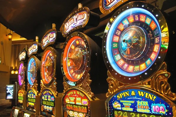 Dragon Tiger betting interface on bos menang mobile app